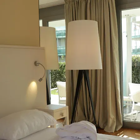 Nikola Luxury Senia *