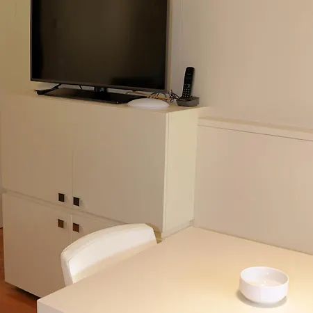 Nikola Luxury Senia Apartment *