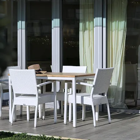 Nikola Luxury Senia פטרצ'אנה